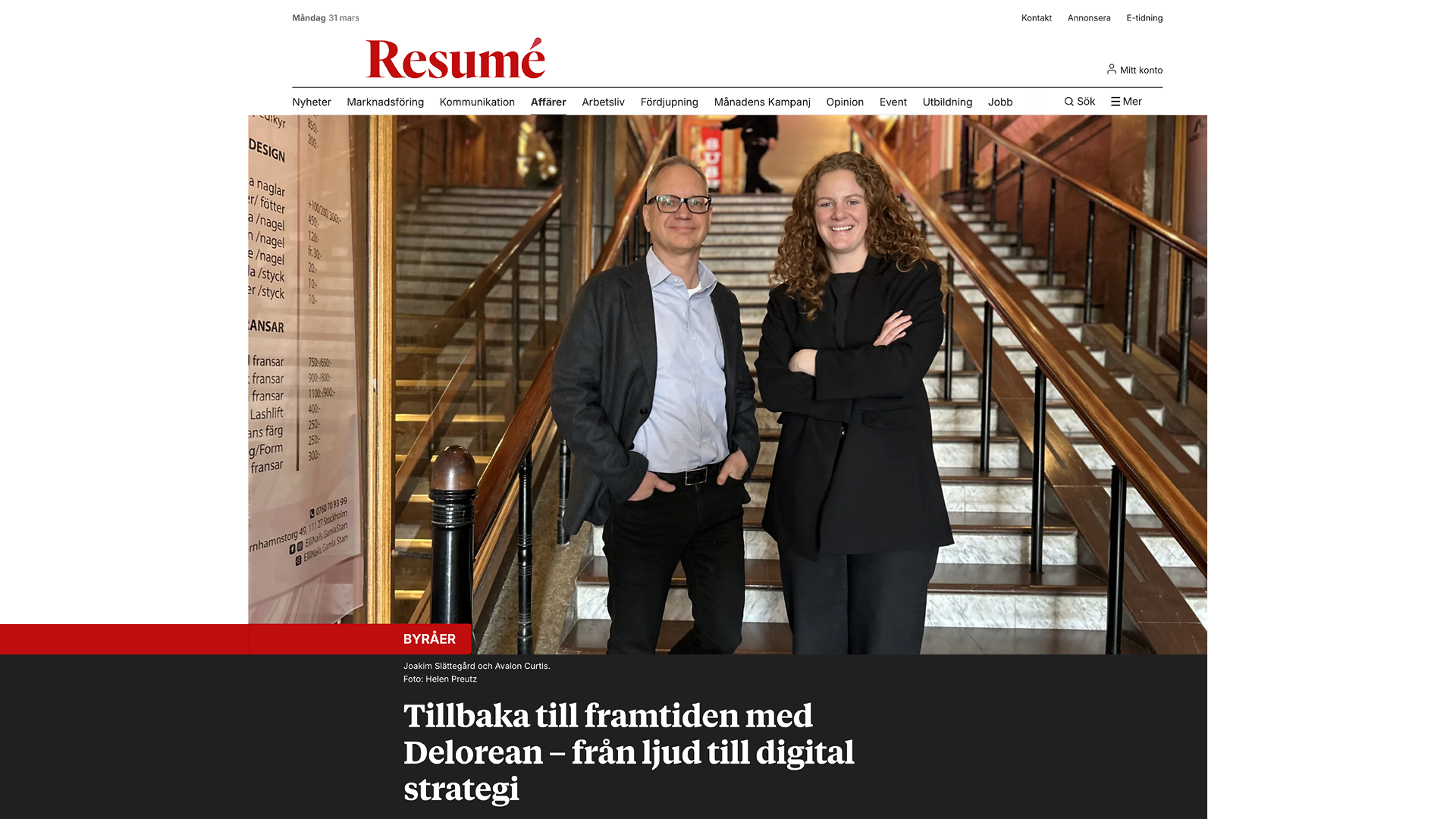 Utdragen bild från tidning på två personer 